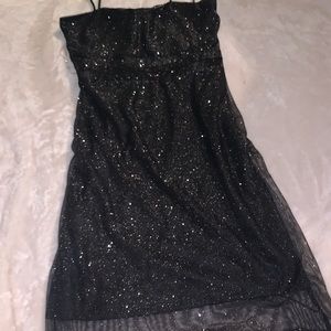 black Windsor sparkly dress